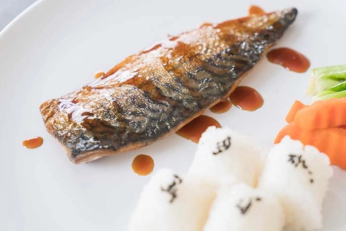 懶人快速料理－香煎鹽漬鯖魚
