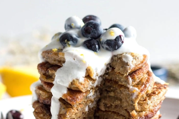 莓果奇亞籽鬆餅(Blueberry Chia Seed Pancakes)