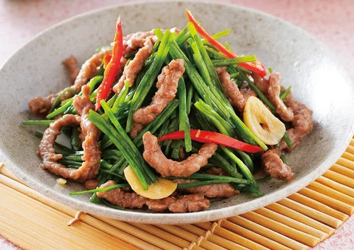 水蓮炒牛肉絲
