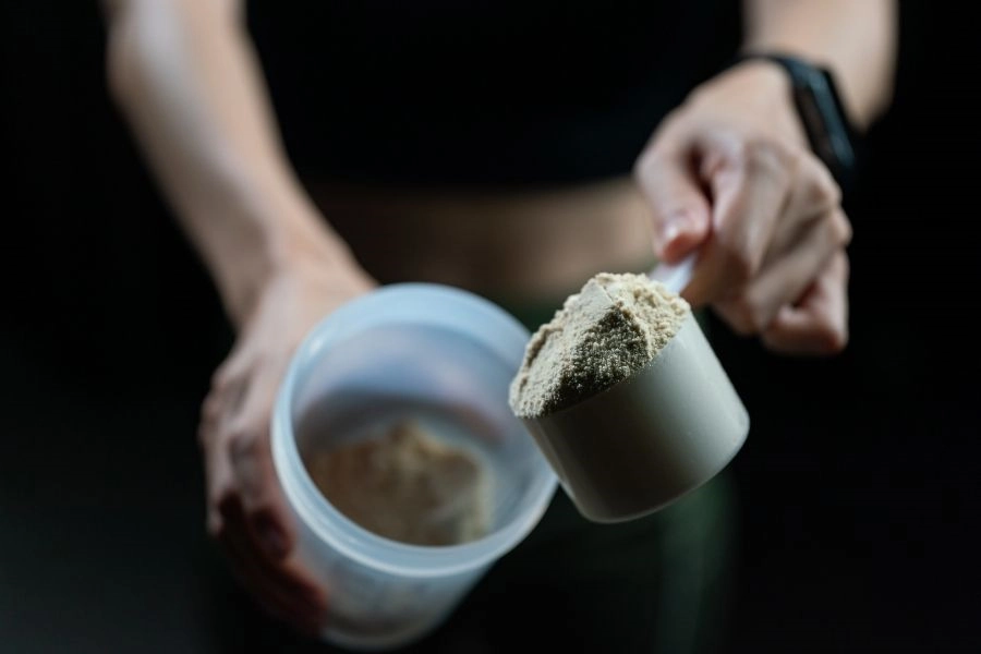酪蛋白、乳清蛋白正確吃法攻略 增肌更有效！